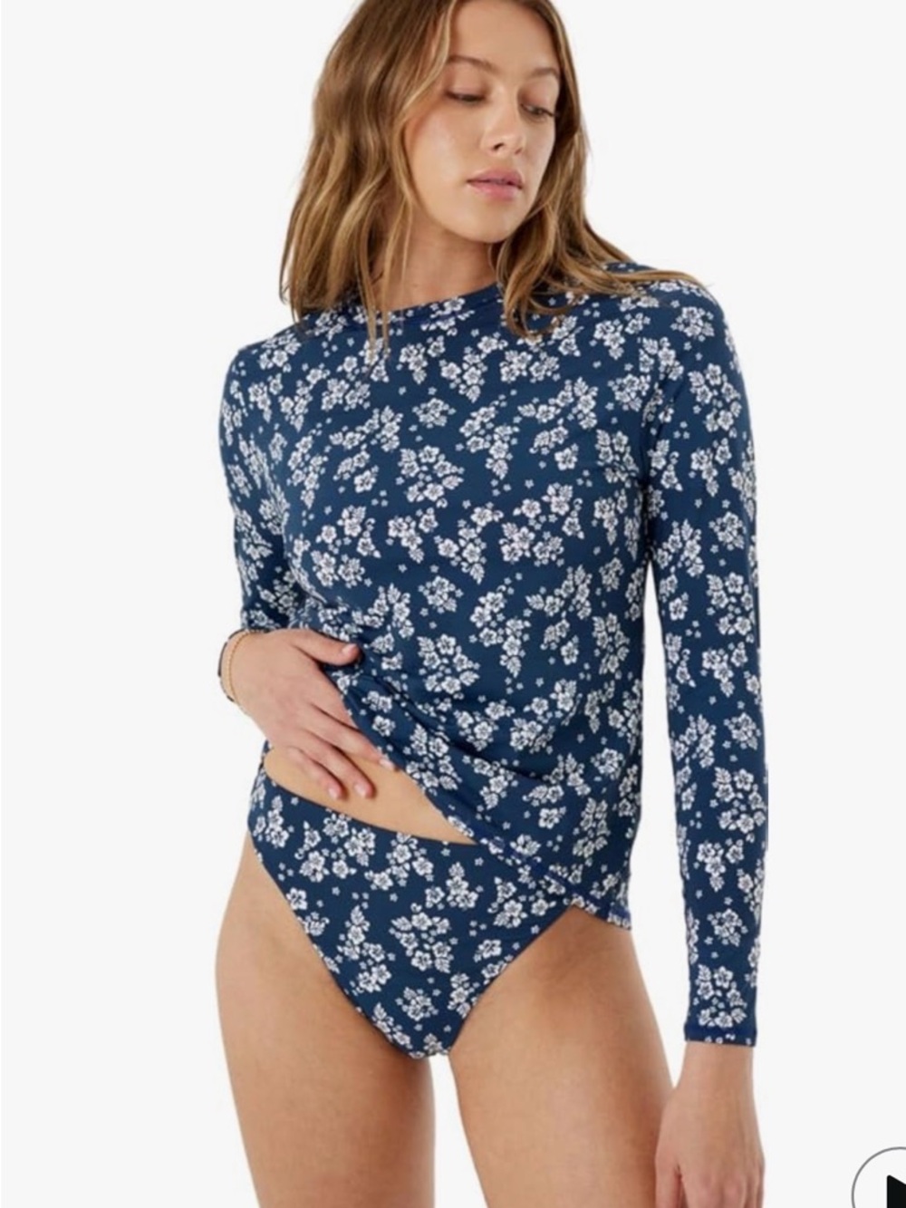 Roxy long sleeve navy mood indigo floral NWT sz medium swim rashgard top